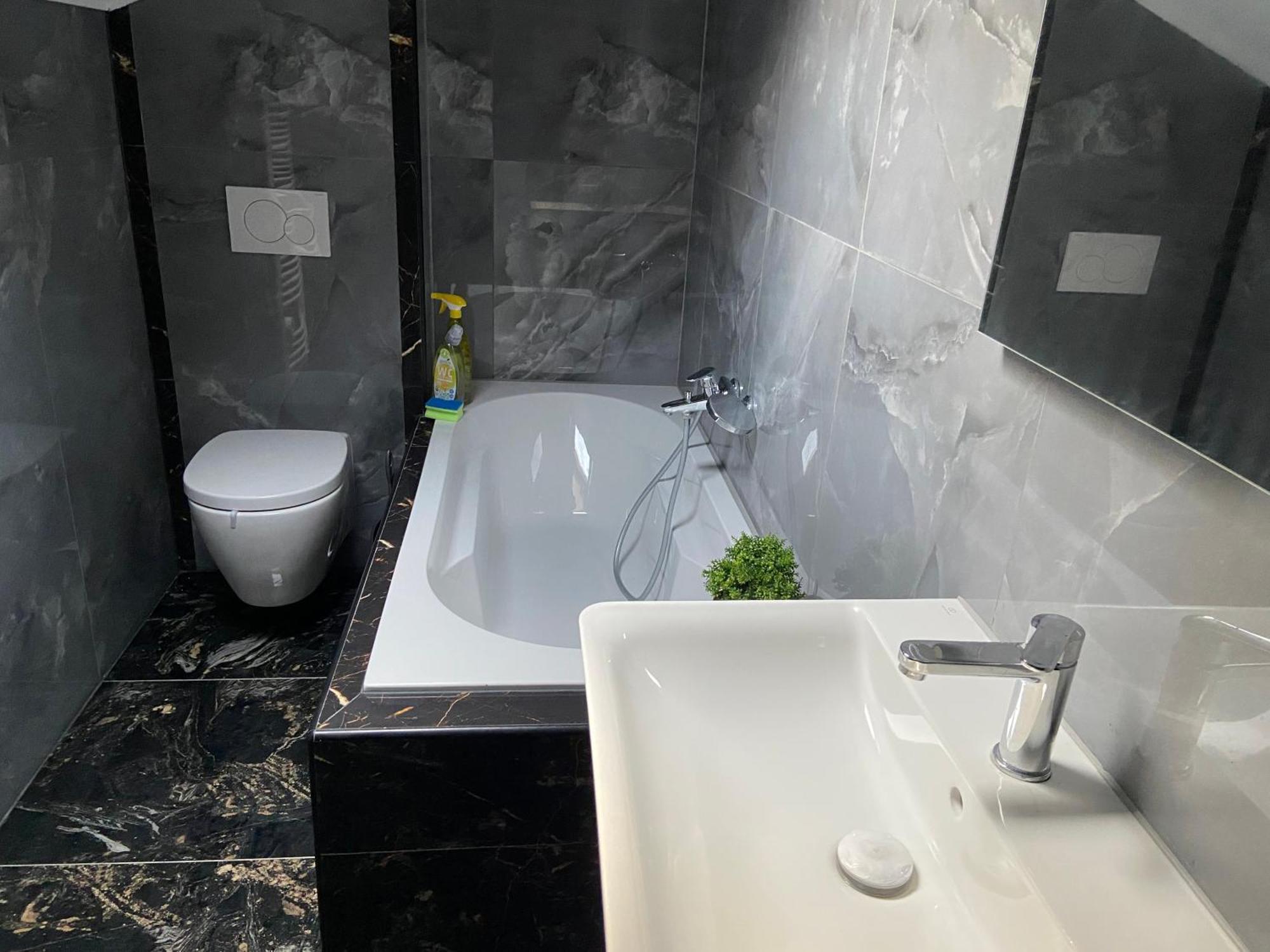 Private Guesthouse Mt Досенхайм Екстериор снимка