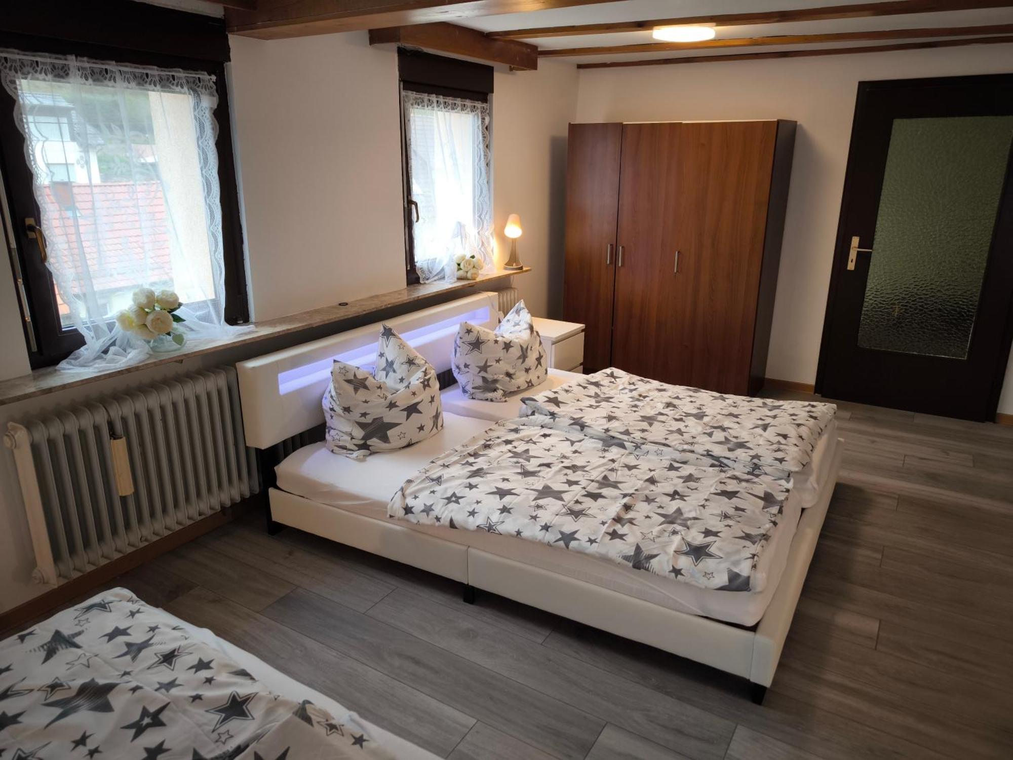 Private Guesthouse Mt Досенхайм Екстериор снимка