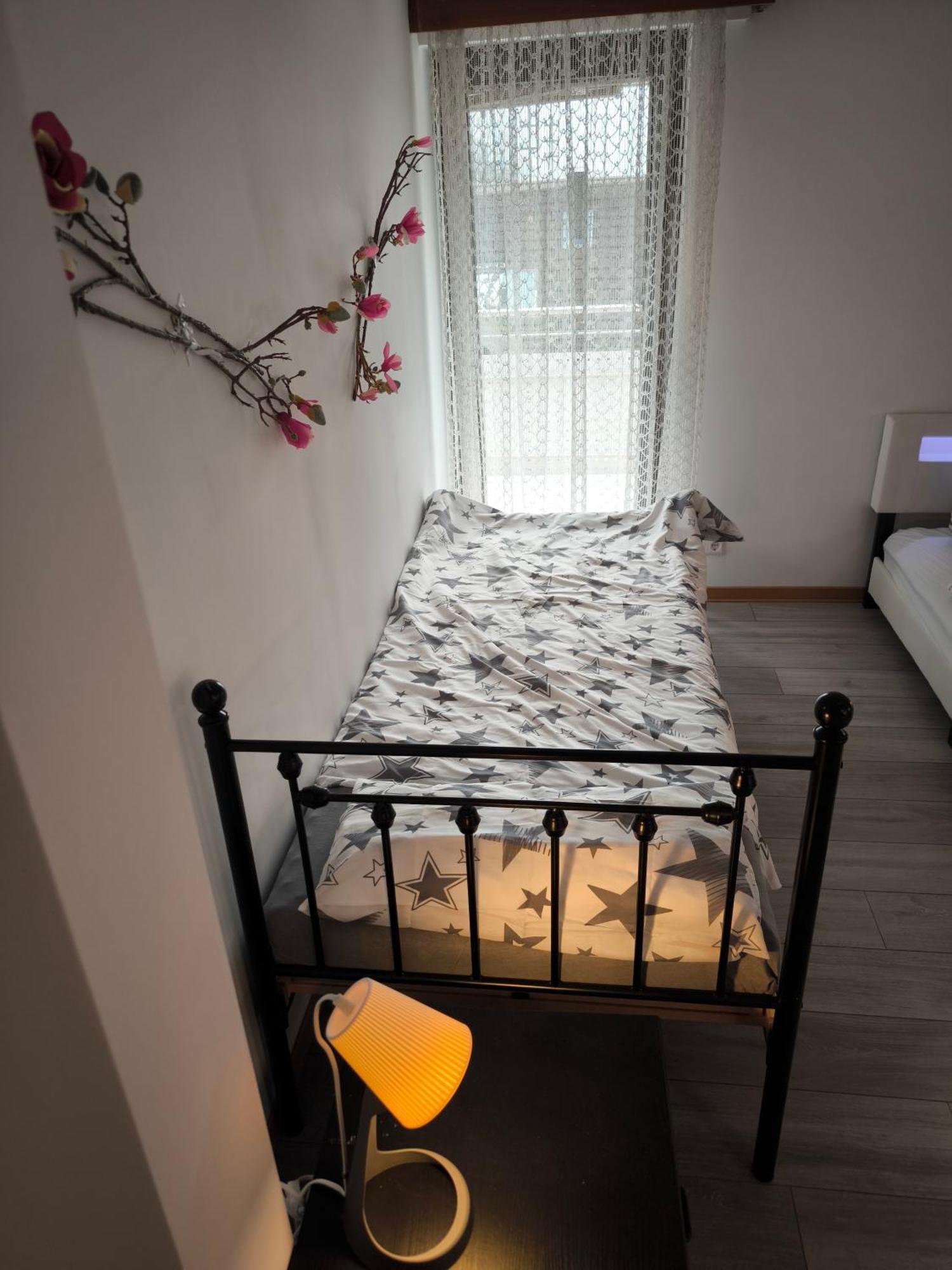 Private Guesthouse Mt Досенхайм Екстериор снимка