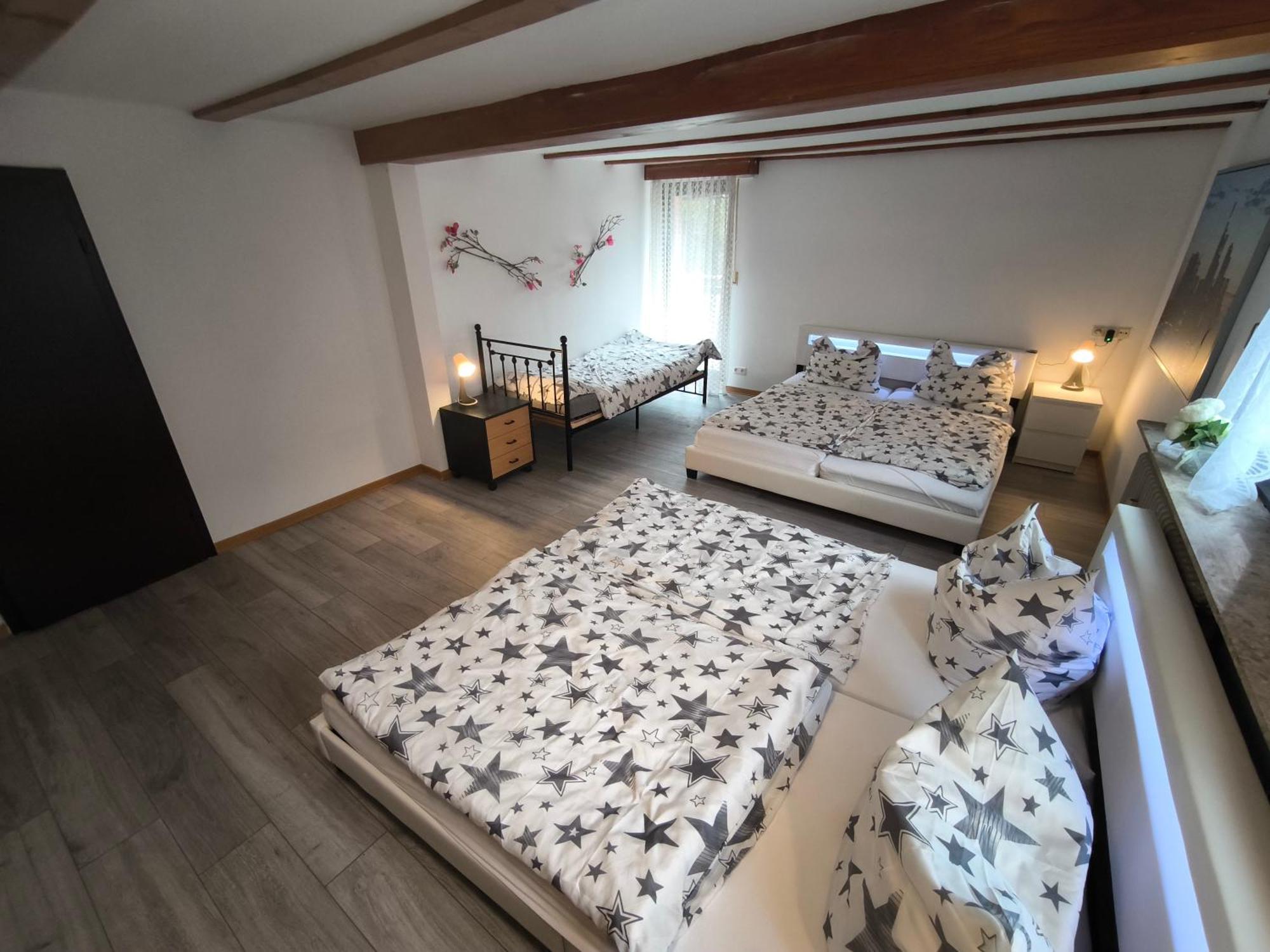 Private Guesthouse Mt Досенхайм Екстериор снимка